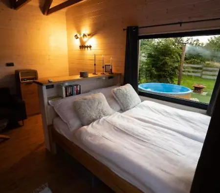 مكان تخييم Glamping Mini-domek Na Paloucku